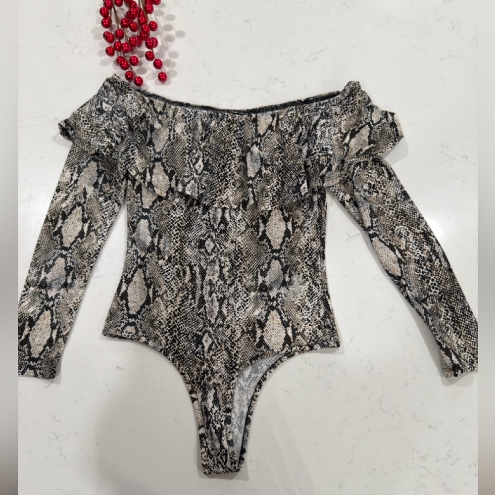 Polly & Esther Off-Shoulder Snake Print Bodysuit